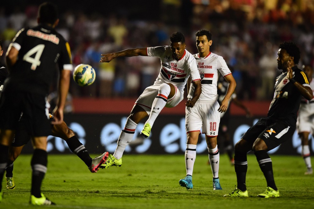 Michel Bastos e PH Ganso pediram para o São Paulo Foto: Djalma Vassão/Gazeta Press