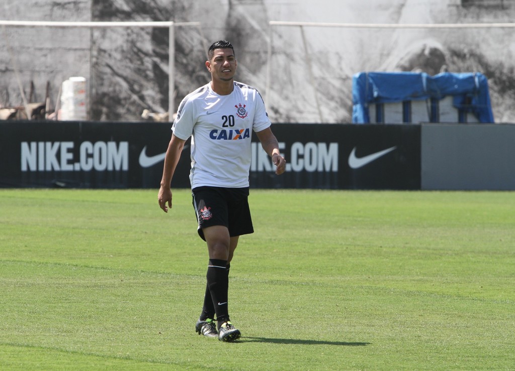 Ralf quer ficar, mas a diretoria não tem pressa (foto: Daniel Augusto Jr./Agência Corinthians)