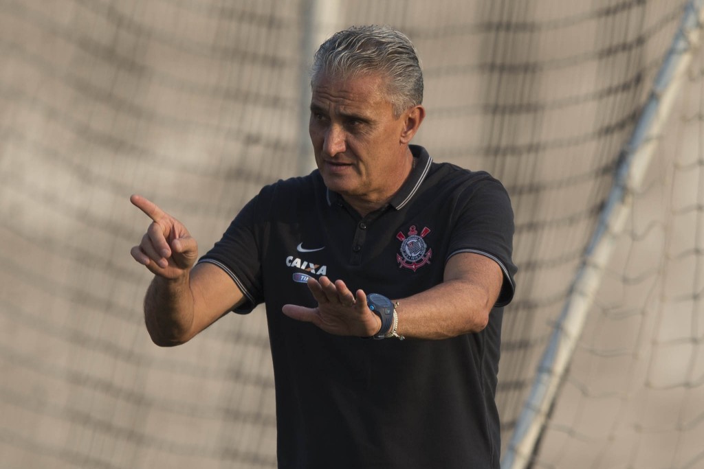 Tite conta os pontos para o título, mas pede calma (foto: Daniel Augusto Jr./Agência Corinthians)