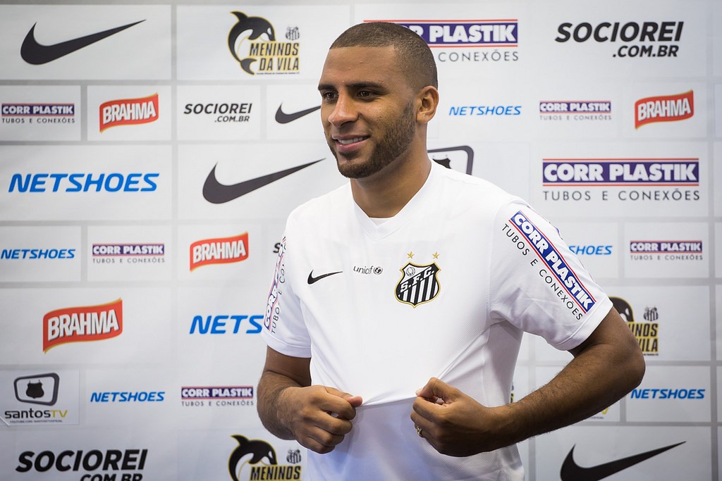 Nilson chegou ao Peixe no início do Brasileiro por indicação de Serginho CHulapa (Foto: Ricardo Saibun/Santos FC|)