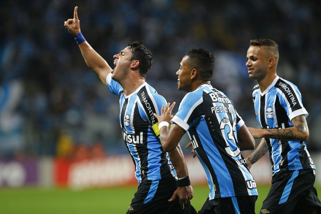 Giuliano marcou duas vezes e foi o nome do jogo em Porto Alegre (foto: Lucas Uebel/Grêmio FBPA)