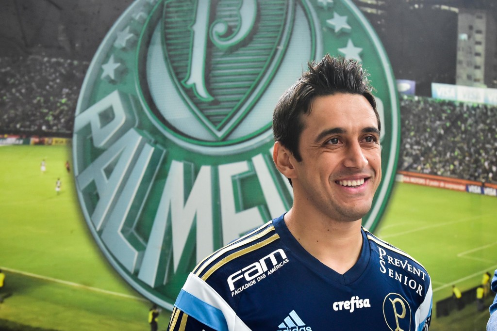 Meio-campista crê, ao menos, em presença no G4 do Brasileiro (Foto: Fernando Dantas/Gazeta Press)