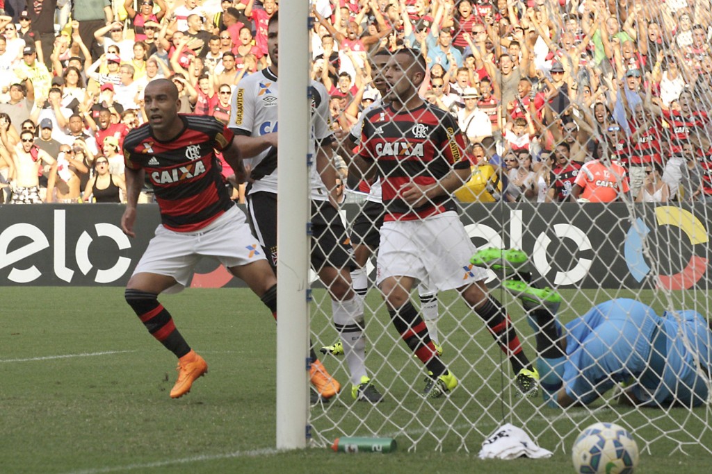 Emerson Sheik e Paulo Victor desfalcarão o Flamengo contra o Joinville (Foto: Gilvan de Souza/CR Flamengo)