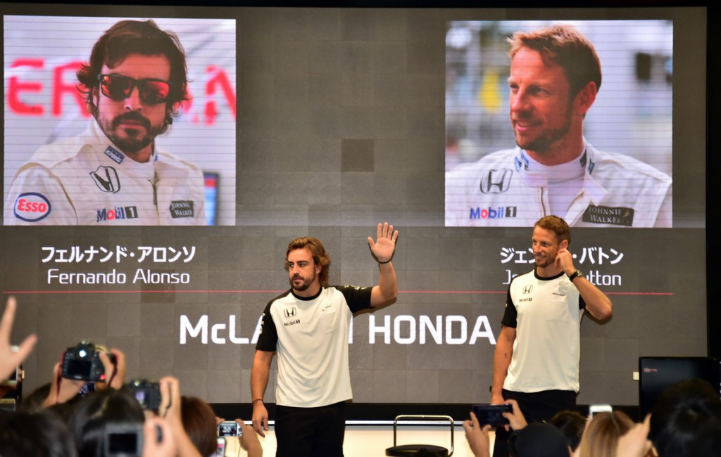 O espanhol Fernando Alonso criticou o desempenho do motor Honda na atual temporada (Foto: Yoshikazu Tsuno/AFP)