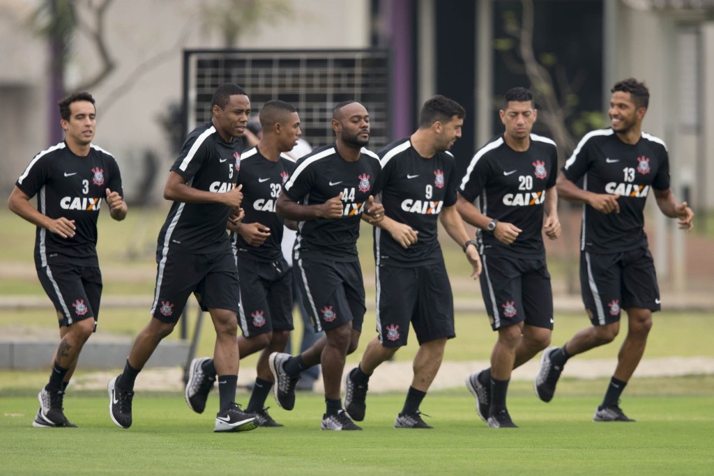Jadson espera que Corinthians siga sua marcha ao título (foto: Daniel Augusto Jr./Agência Corinthians)