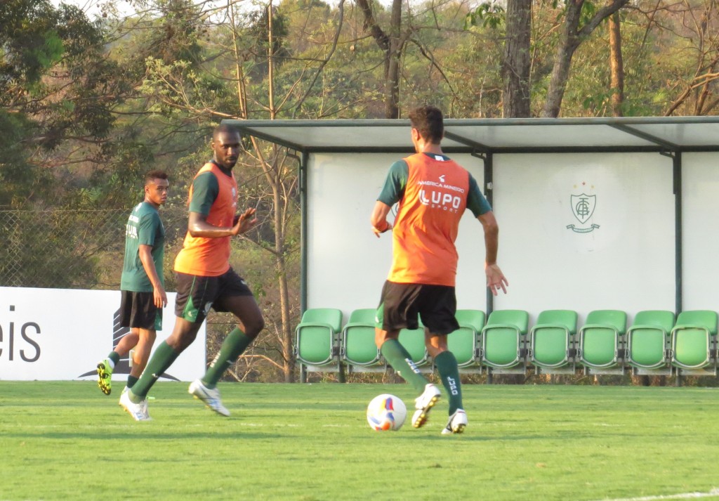 Rodrigo Souza destaca força do Mogi Mirim jogando dentro de casa (Carlos Cruz/AFC)