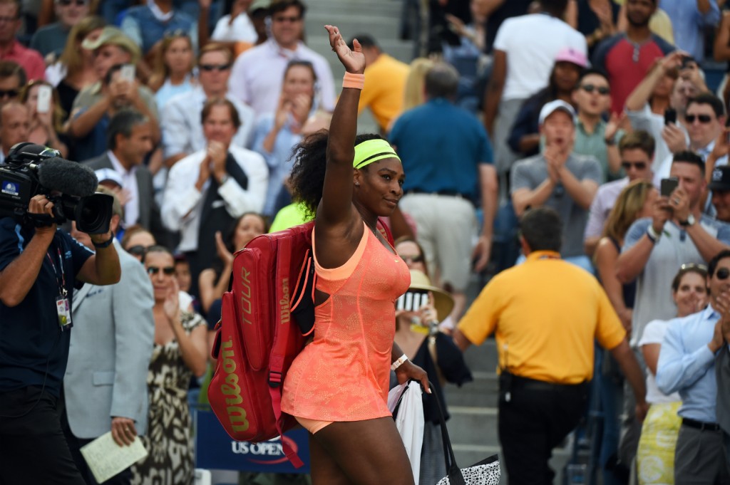 Com corpo lesionado, a norte-americana Serena Williams anuncia término de sua temporada (Foto: Jewel Samad/AFP)