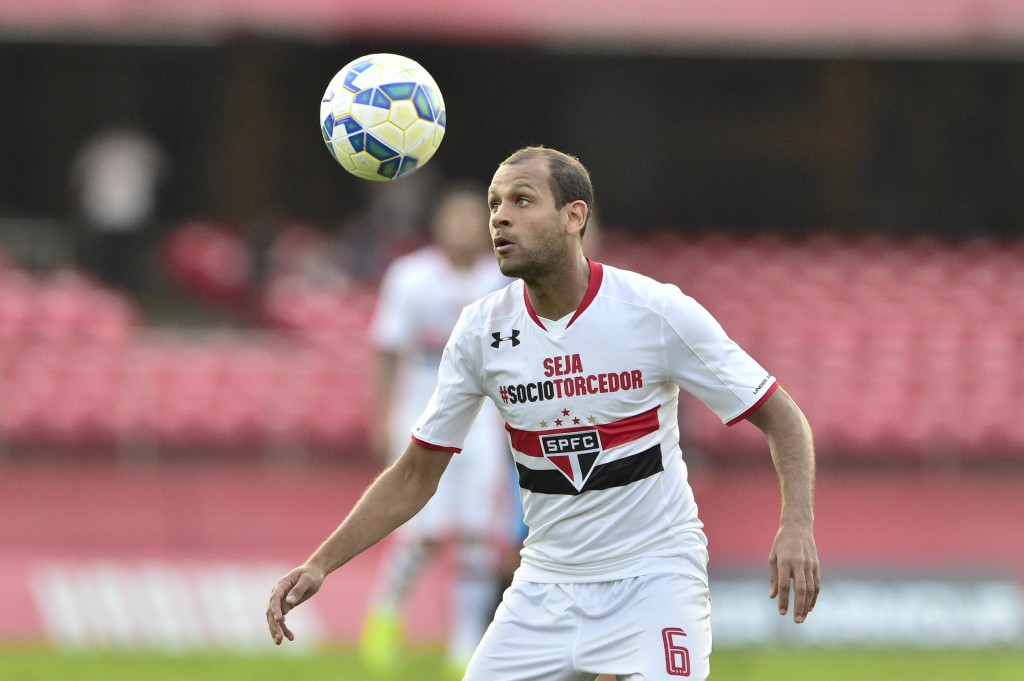 Carlinhos, jogador do São Paulo FC, durante partida contra o Avaí, válida pela oitava rodada do Campeonato Brasileiro 2015.
