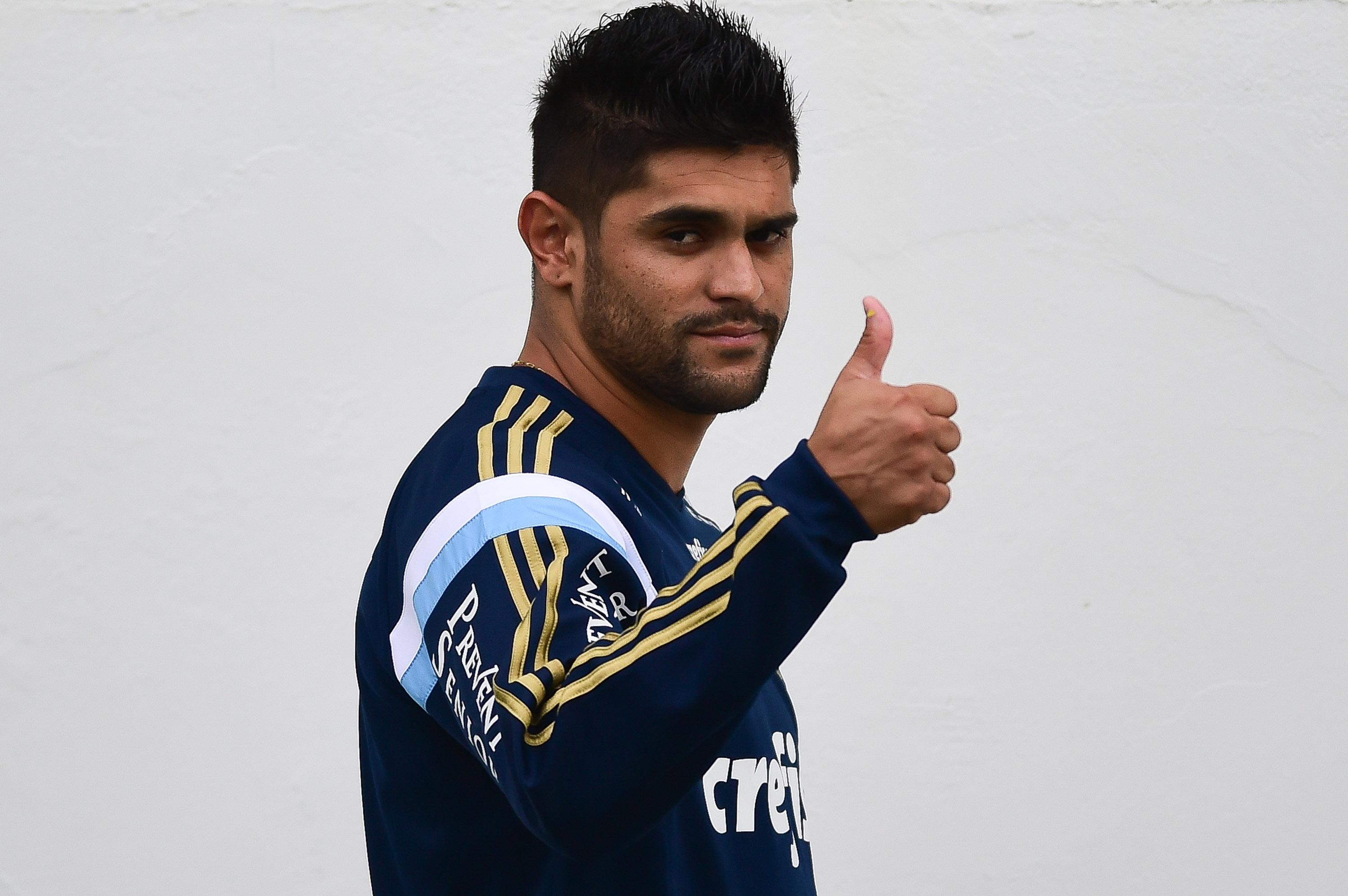 Atacante de 27 anos tem contrato até 31 de julho (Foto: Djalma Vassão/Gazeta Press)
