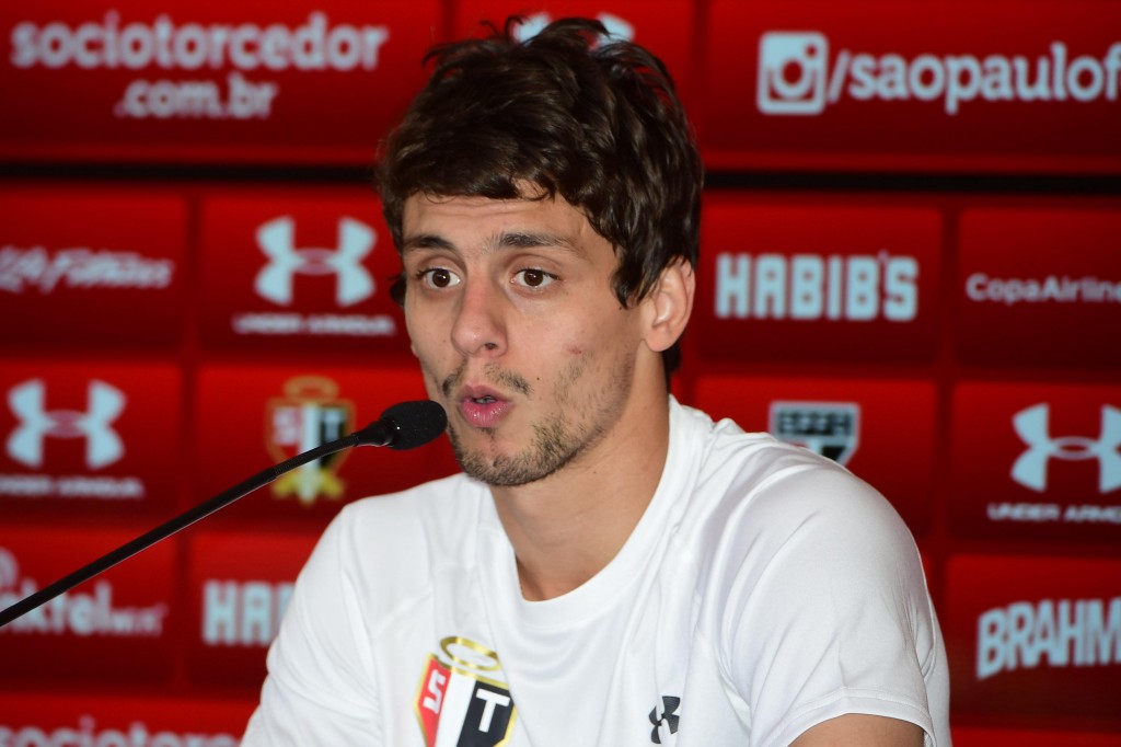 Rodrigo Caio, jogador do São Paulo FC durante entrevista coletiva após treino no CCT da Barra Funda, na Zona Oeste da capital paulista.