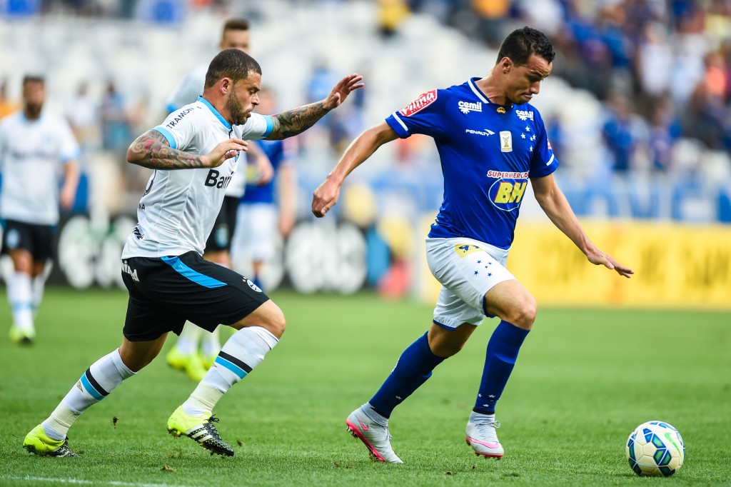 Leandro Damião lamentou as chances perdidas, mas avaliou o ponto conquistado como importante (Foto: Fred Magno/Light Press)