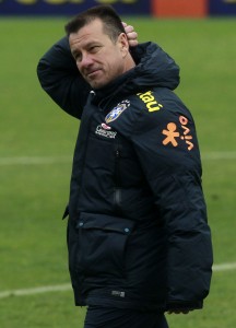 Técnico brasileiro ficou incomodado com o curto período de preparação (foto: Claudio Reyes/AFP)