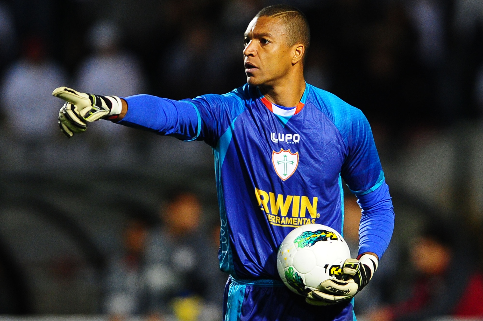 Dida completa 42 anos: relembre a carreira do goleiro em fotos - Gazeta