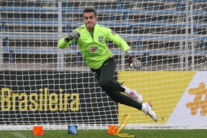 Grohe sentiu uma lesão no ombro em um dos treinos da Seleção (Foto: rafael Ribeiro/Divulgação)