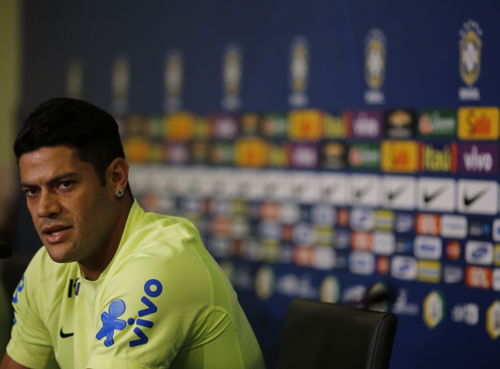 Atacante joga sozinho mais à frente, como atua no Zenit (Foto: Leo Correa/Mowa Press)