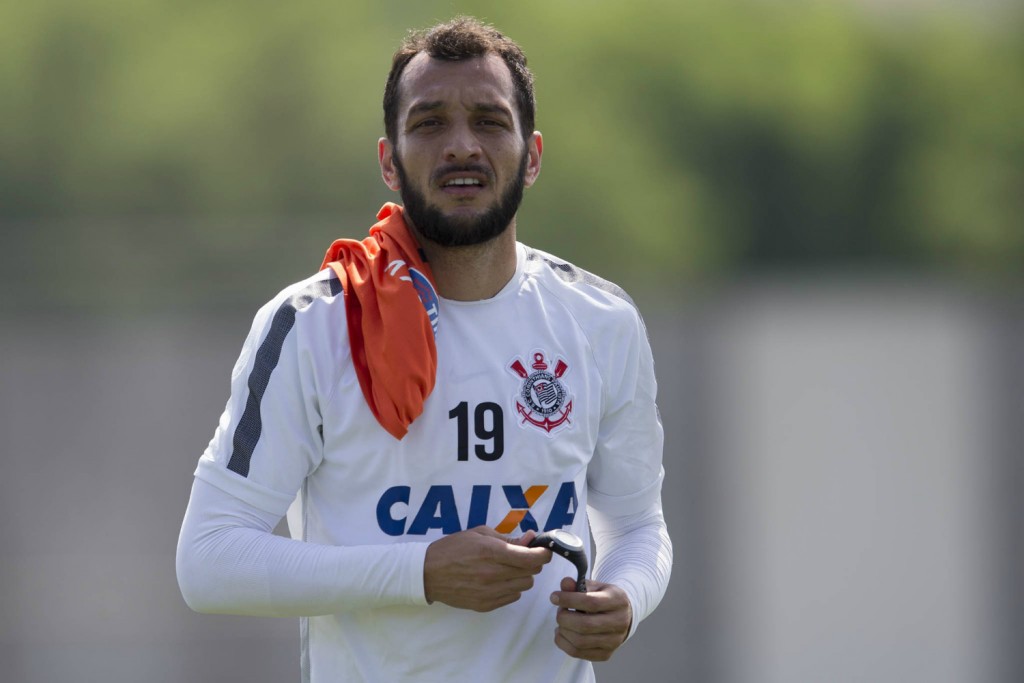 Cauteloso quanto à briga pelo título, Dracena quer Timão atento para evitar deslumbramento (Foto: Daniel Augusto Jr./Ag. Corinthians)