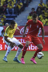 Disputando as Eliminatórias com a seleção peruana, Guerrero desfalcará o Flamengo (foto: Luis Acosta/AFP)