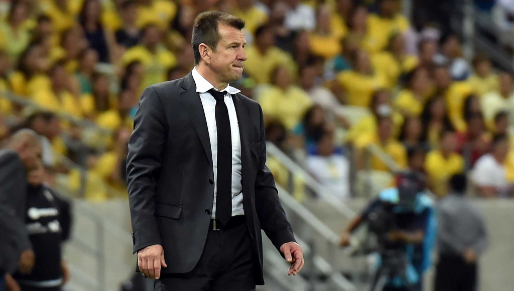 Dunga ficou satisfeito por não ouvir tantas vaias na vitória por 3 a 1 sobre a Venezuela (Foto: Nelson Almeida/AFP)