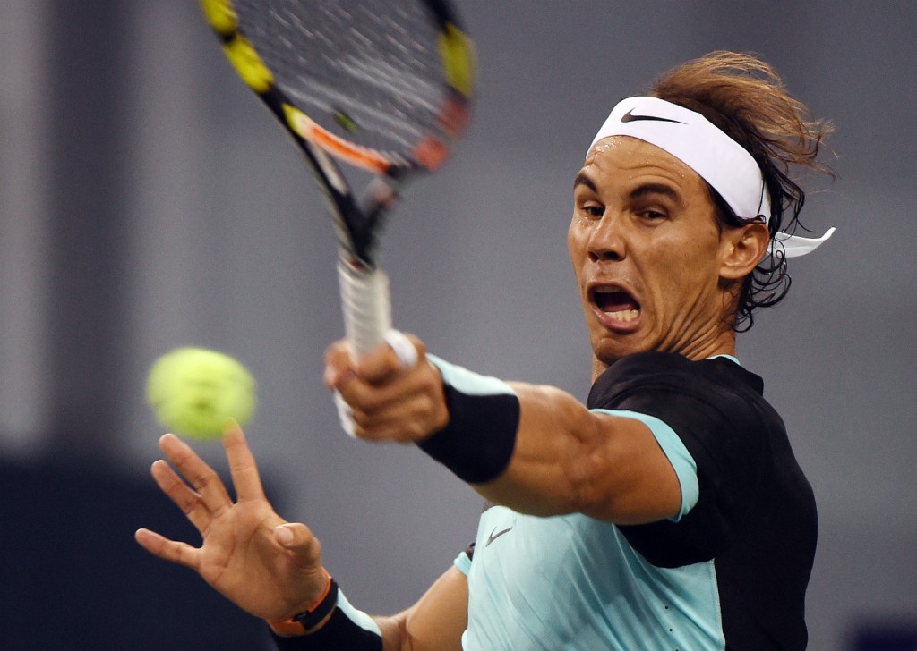 Rafael Nadal precisou de quase três horas para bater Ivo Karlovic na estreia em Xangai (Foto: Greg Baker/AFP)