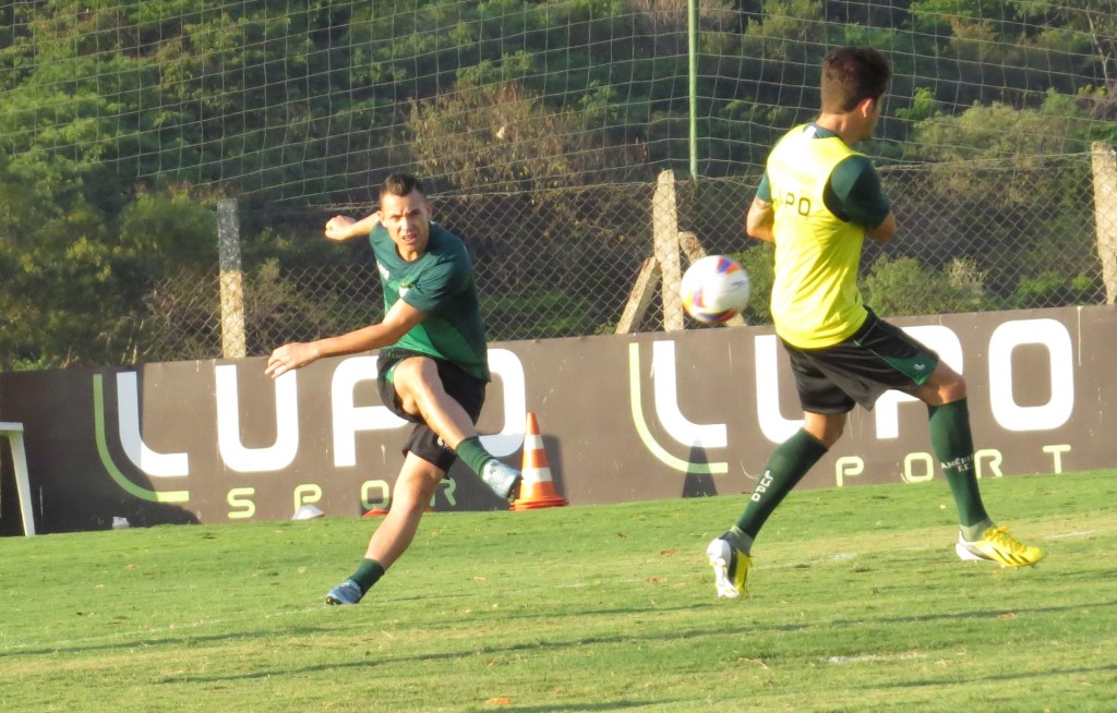 Marcelo Toscano entende que as boas atuações tem que ficar em segundo plano em relação aos resultado no final da Série B (Carlos Cruz/AFC)