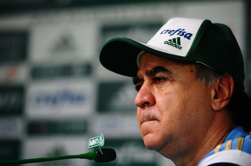 Técnico continua se apegando aos desfalques por lesão (Foto: Sergio Barzaghi/Gazeta Press)