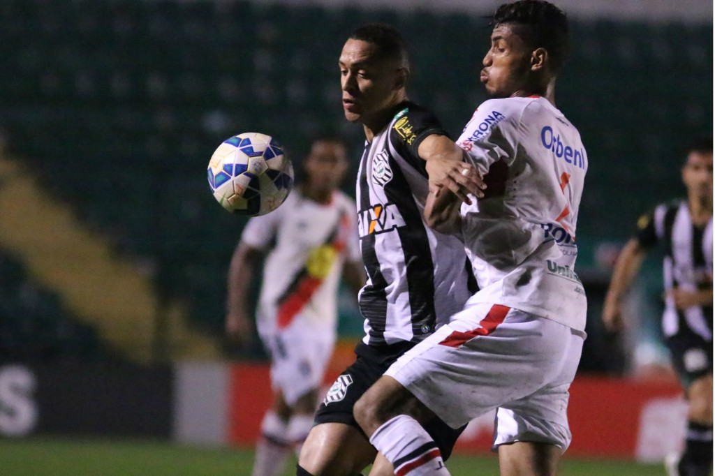Último duelo entre os rivais terminou em vitória do JEC por 2 a 0 em julho (Foto: Luiz Henrique/FFC)