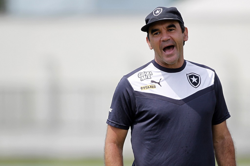 O técnico Ricardo Gomes está focado na conquista do título da Série B (Foto: Vitor Silva/SSPress)