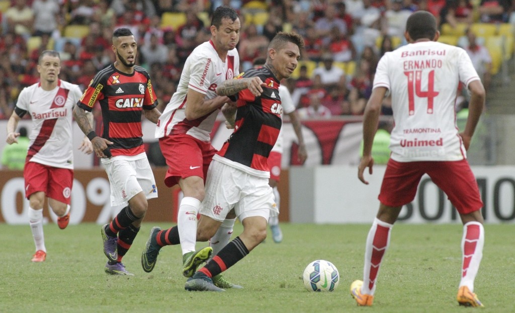 O Flamengo ainda contou com os retornos de Guerrero e Jorge, mas perdeu para o Inter (Foto: Gilvan de Souza/CRF)