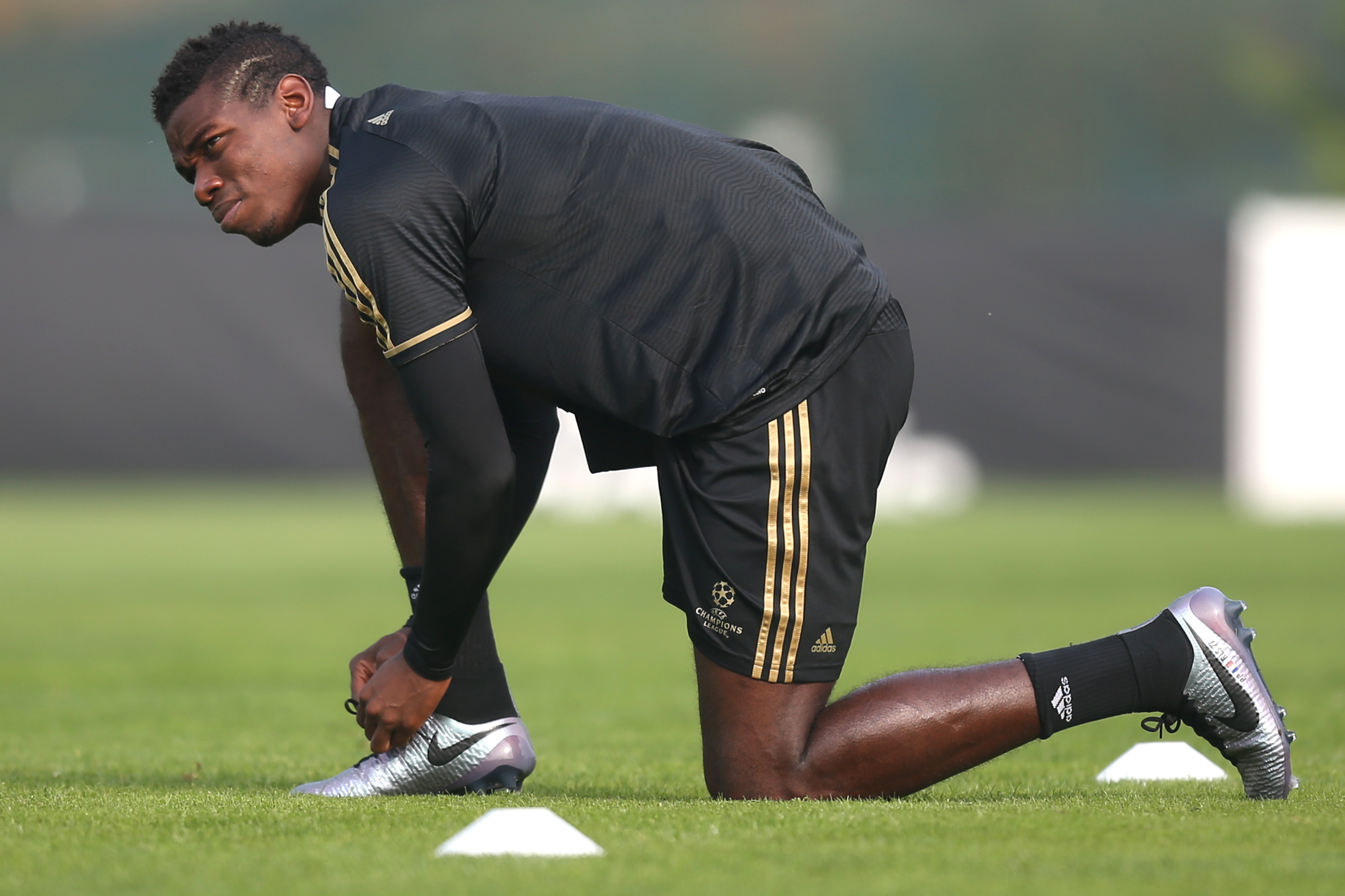 O francês Paul Pogba é um dos principais nomes da Juventus na atual temporada (Foto: MARCO BERTORELLO/AFP)