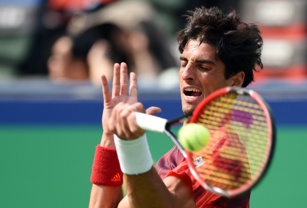 Após duas derrotas seguidas para membros do top 10, Bellucci voltou a cair na estreia  (foto: Johannes Eisele/AFP)