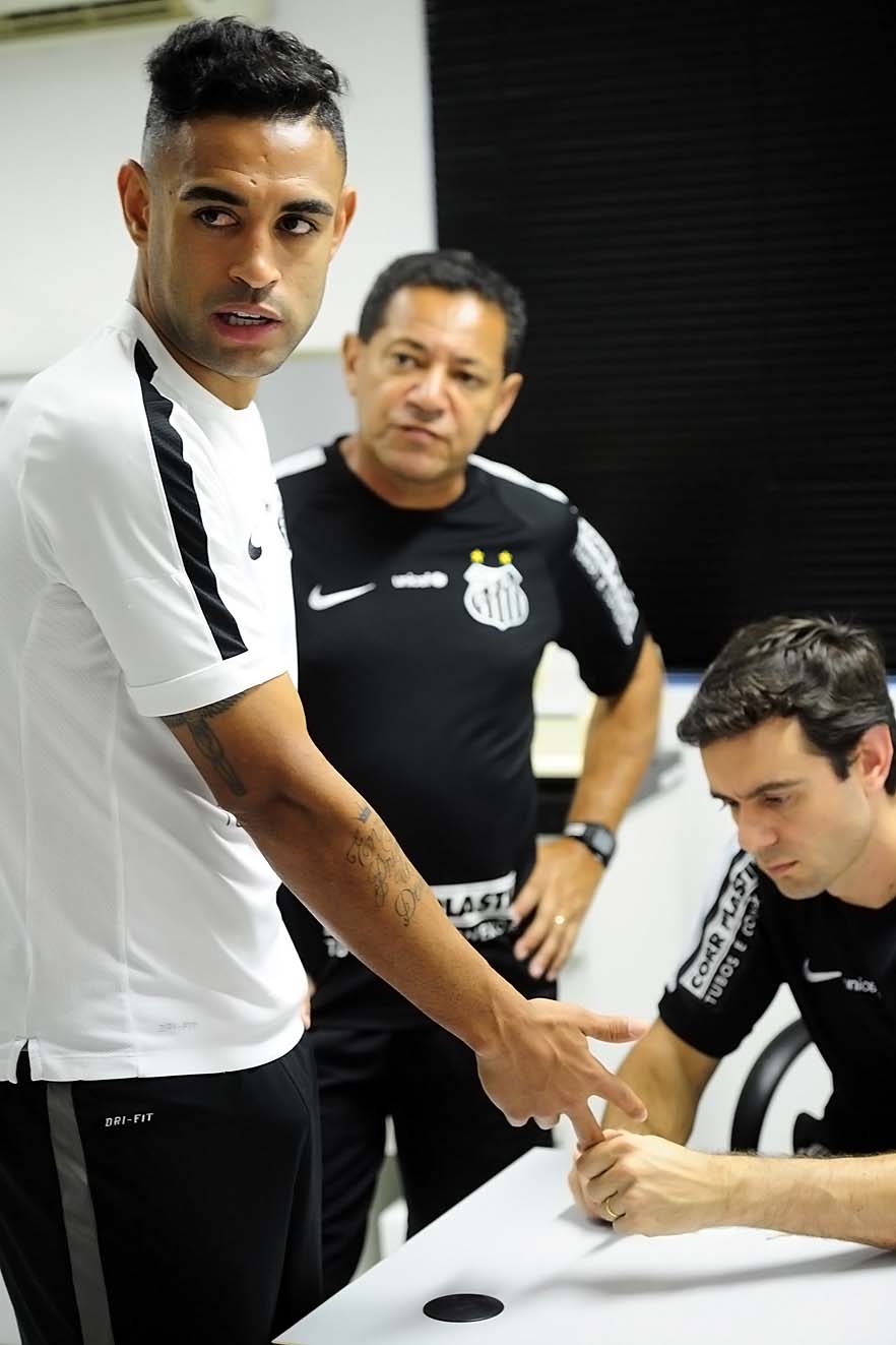 Werley e todo o elenco tiveram sangue colhido para exames (Foto: Ivan Storti)