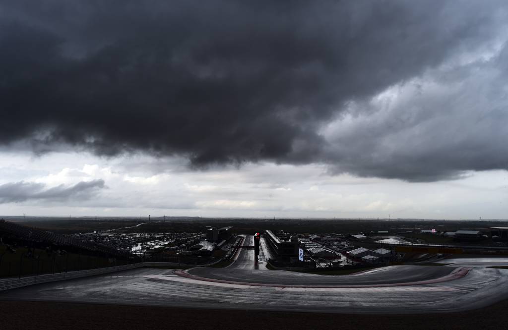 Condições climáticas em Austin atrapalham o fim de semana da F1 (Foto: JEWEL SAMAD/AFP)