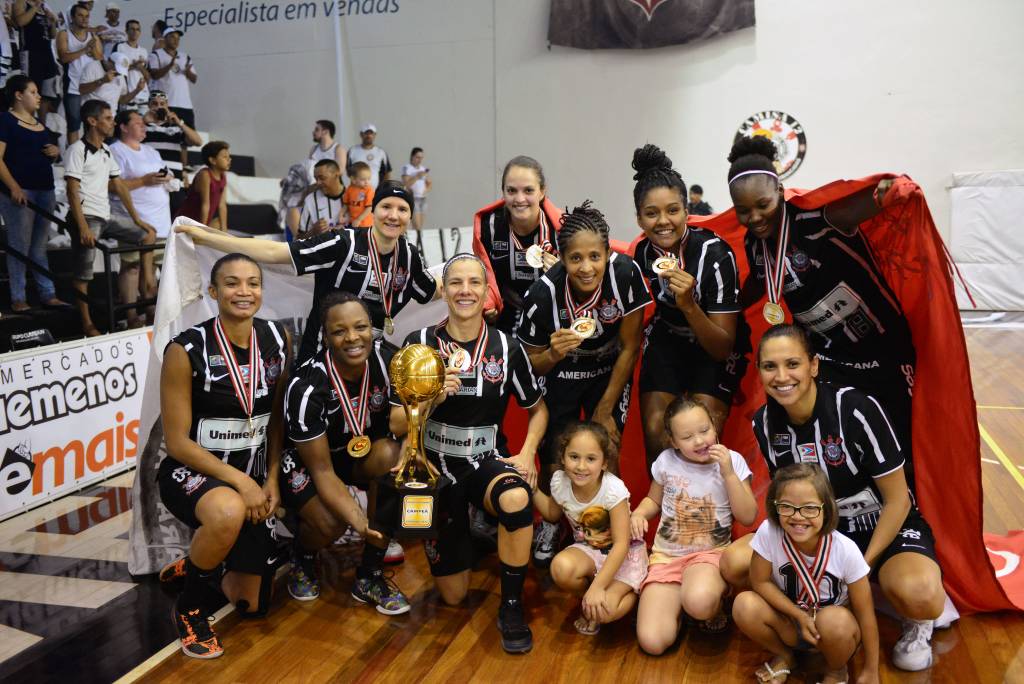 Corinthians/Americana venceu com tranquilidade e se sagrou campeão (Foto: Divulgação)