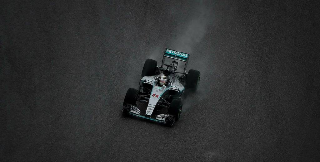 Mais rápido do terceiro treino em Austin, o britânico Lewis Hamilton pode ser o pole position (Foto: Mark Rolston/AFP)