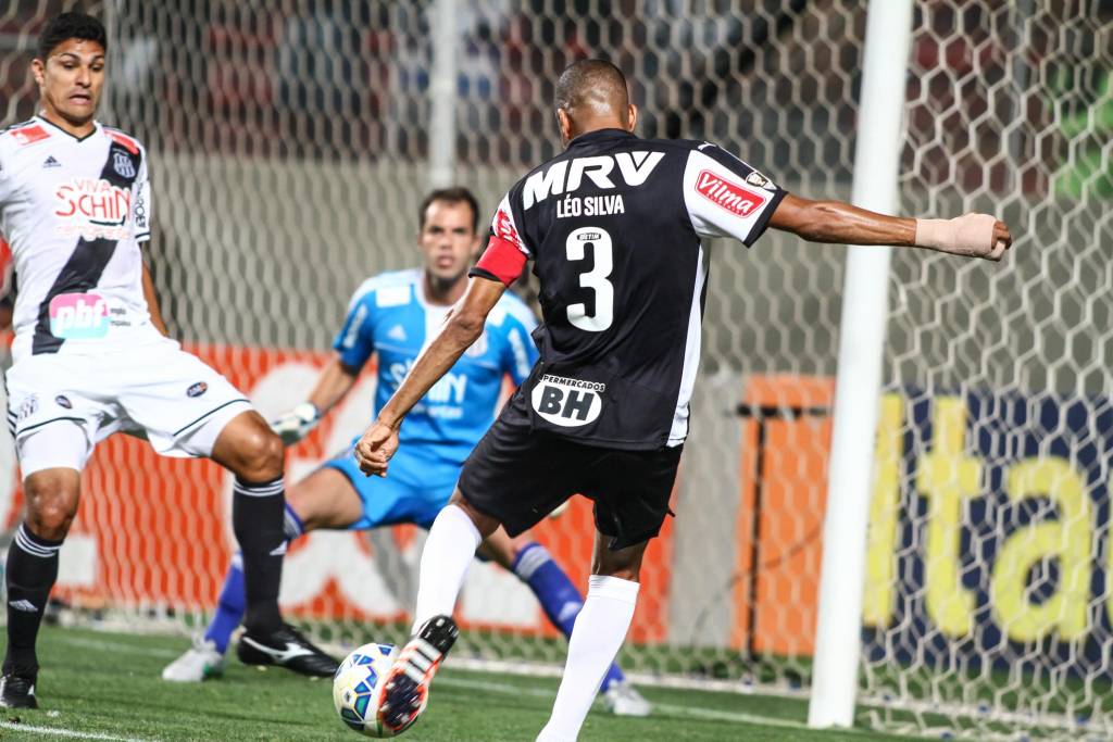 O Galo criou diversas nas partidas, mas em várias delas parou no goleiro Marcelo Lomba (Bruno Cantini/CAM)