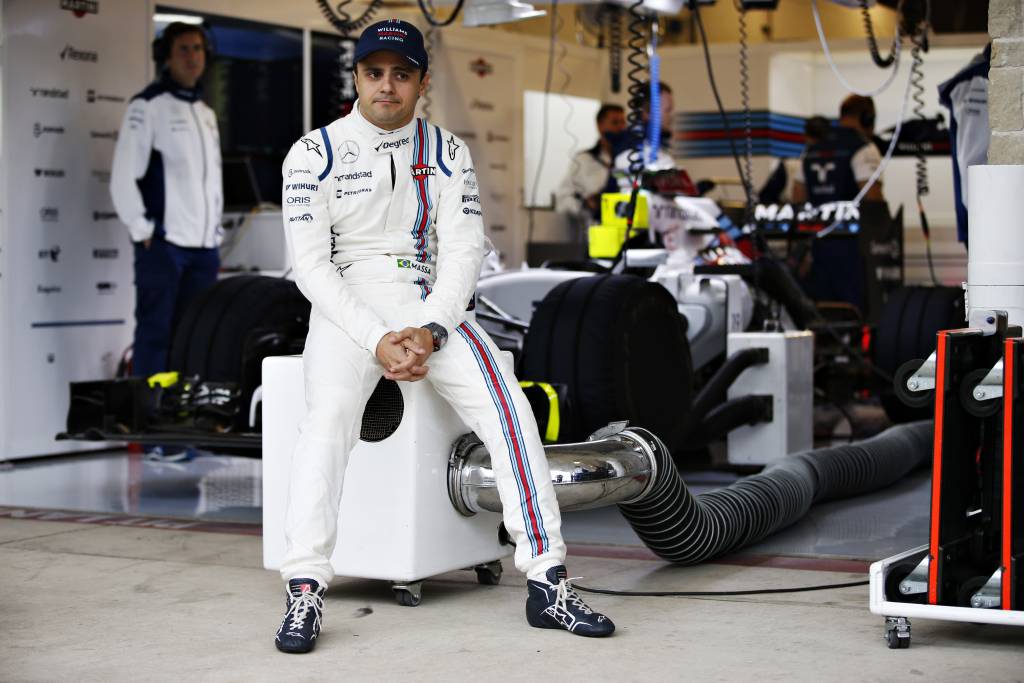Felipe Massa teve que levar seu carro à garagem durante a prova em Austin (Foto: Divulgação)