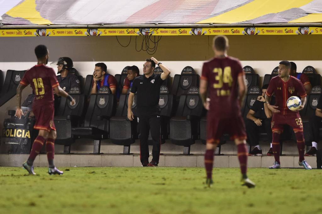 Doriva não crê em sua saída imediata do São Paulo após a demissão de Chimello (Foto: Fernando Dantas/Gazeta Press)