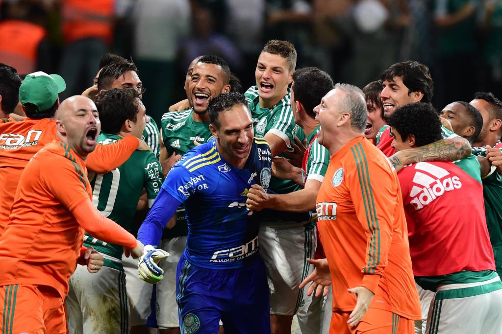 Fernando Prass foi o herói da classificação alviverde às finais da Copa do Brasil (Foto: Sergio Barzaghi/Gazeta Press)