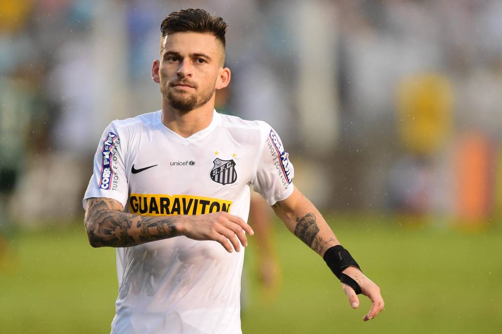 Lucas Lima acredita que os palmeirenses ainda estão "mordidos" pela final do Paulistão (Foto: Sergio Barzaghi/Gazeta Press)