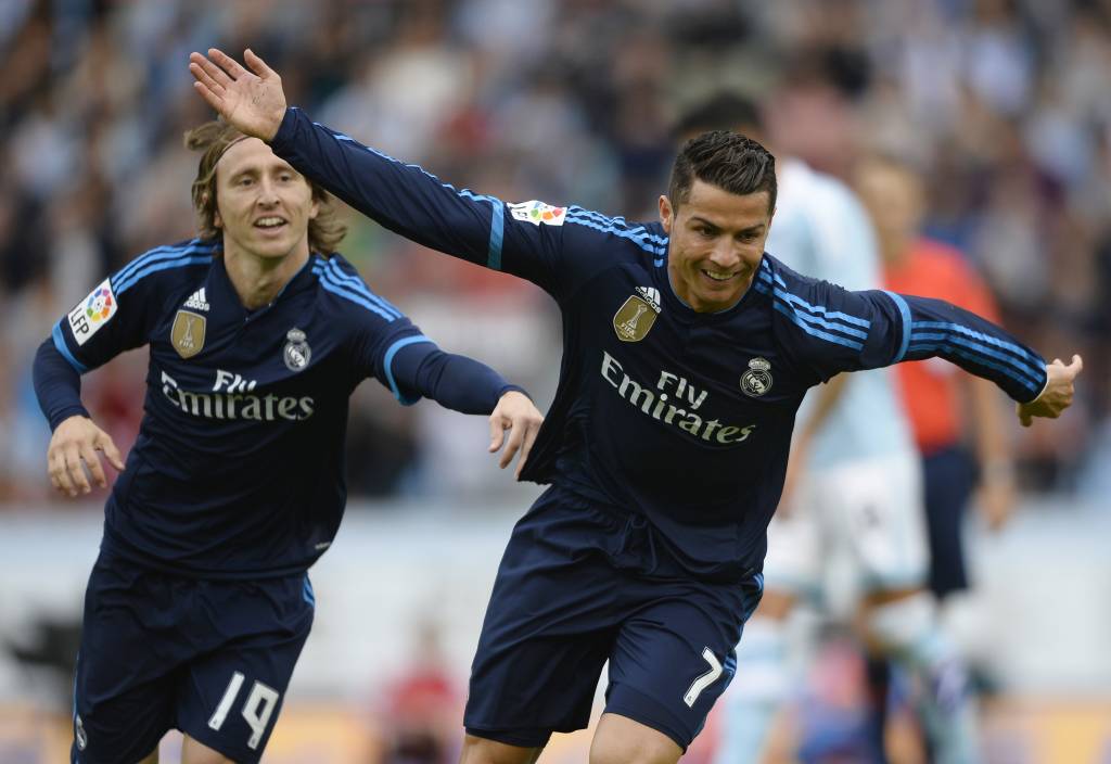 Cristiano Ronaldo disse que sempre sente dores no joelho (Foto: Miguel Ripa/AFP)