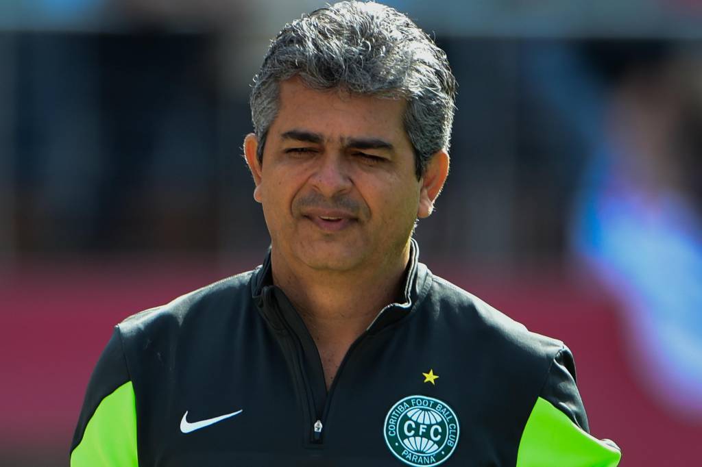 Demitido após maus resultados recentemente, Ney Franco não dirigirá o Coxa na reta final do Brasileiro (Foto: Djalma Vassão/Gazeta Press)
