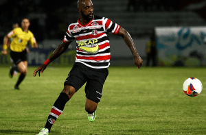De volta após três jogos, Grafite viu Bruno Moraes entrar em seu lugar e definir vitória (Foto:Divulgação)