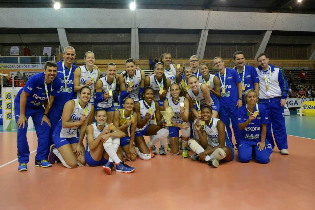 As comandadas de Bernardinho deram show e conquistaram o título da Supercopa feminina (Foto: CBV/ Divulgação)