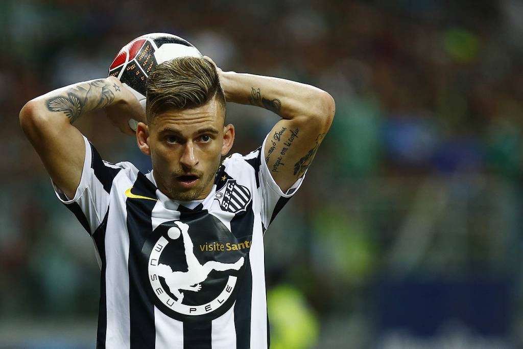 Lucas Lima só voltará a jogar pelo Peixe dia 22, contra o Coritiba (Foto: Ricardo Saibun)