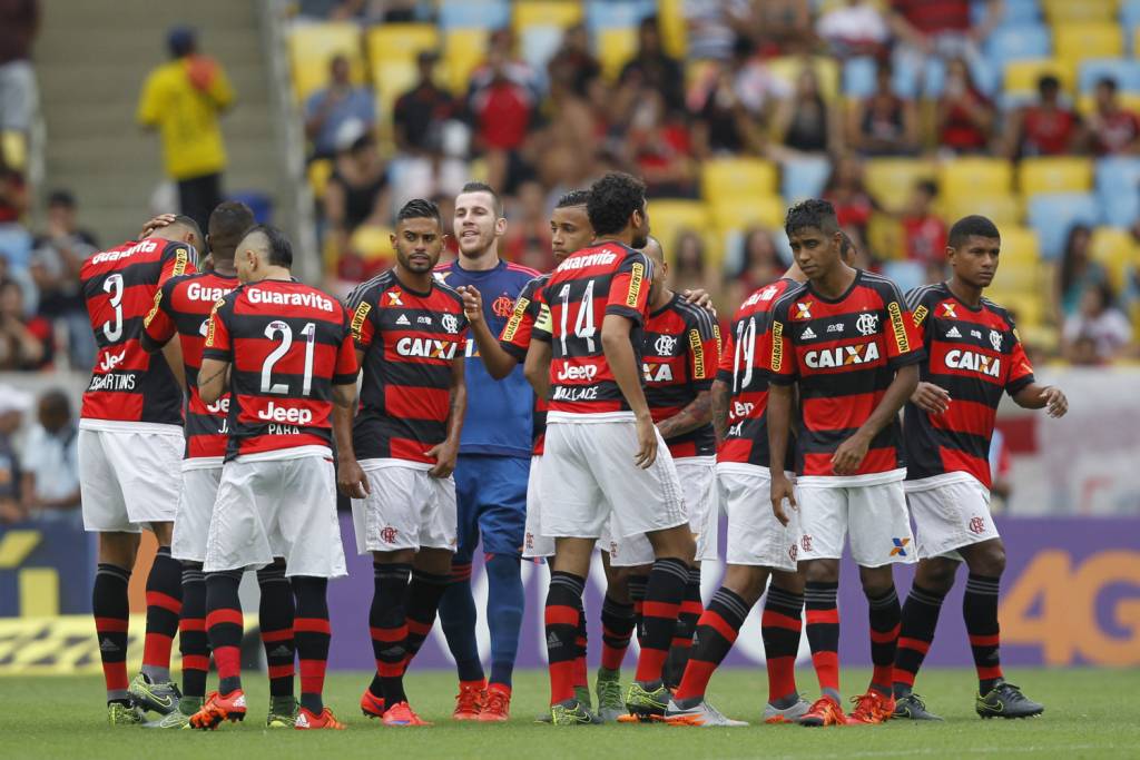 Vitória tira Flamengo do buraco após sequência de quatro derrotas seguidas no Brasileirão (Foto: Gilvan de Souza/Gazeta Press)