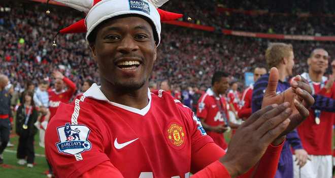 Evra conquistou muitos títulos pelo Manchester United (Foto: AFP)