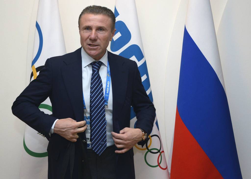 O ucraniano Sergey Bubka não aprova a suspensão da Federação de Atletismo da Rússia (Foto: Alexander Nemenov/AFP)
