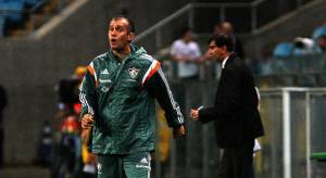 Eduardo Batista deu bronca nos jogadores após partida contra o Grêmio (Foto: Nelson Perez/Fluminense)
