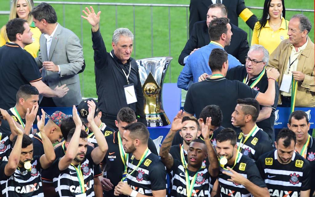 Antes de o ano acabar, técnico estimula os campeões do Brasileiro (foto: Sergio Barzaghi/Gazeta Press)