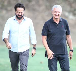 Treinador colocou renovação nas mãos da diretoria (Bruno Cantini/CAM)